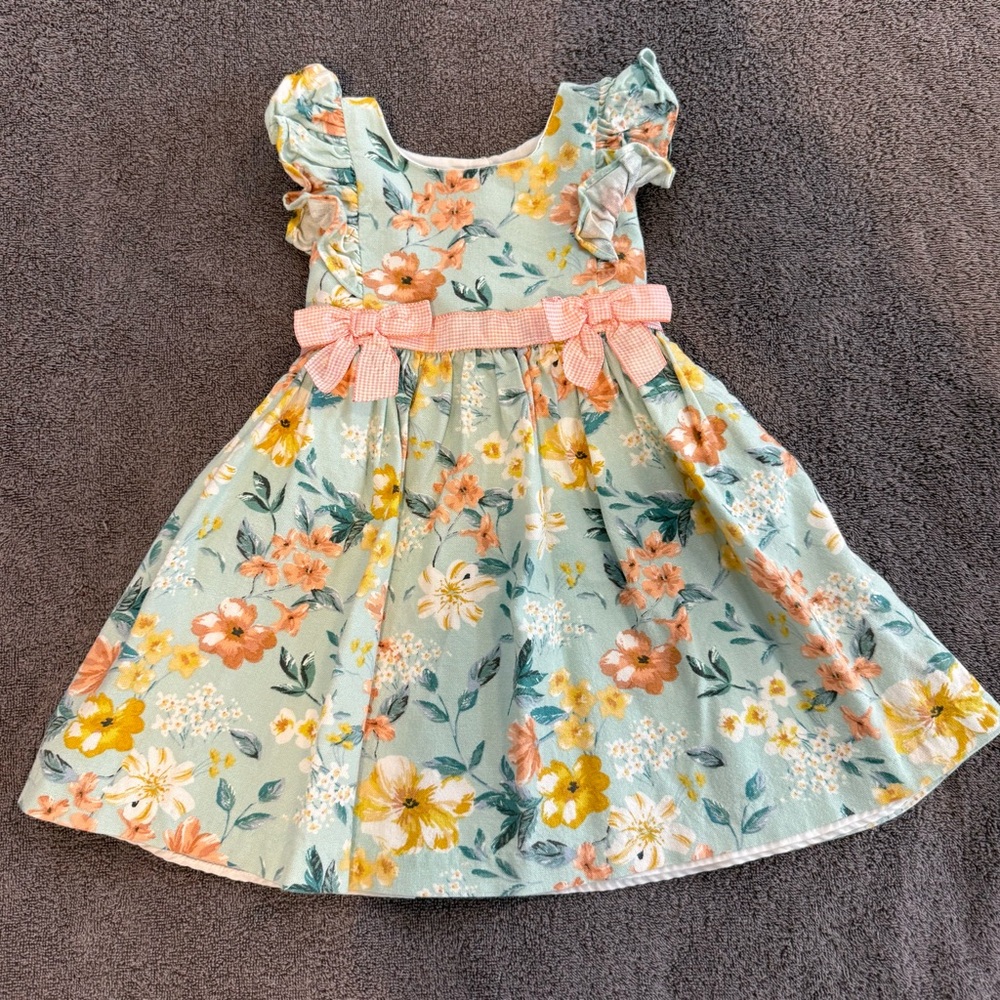 Cute little girls dress size 2T